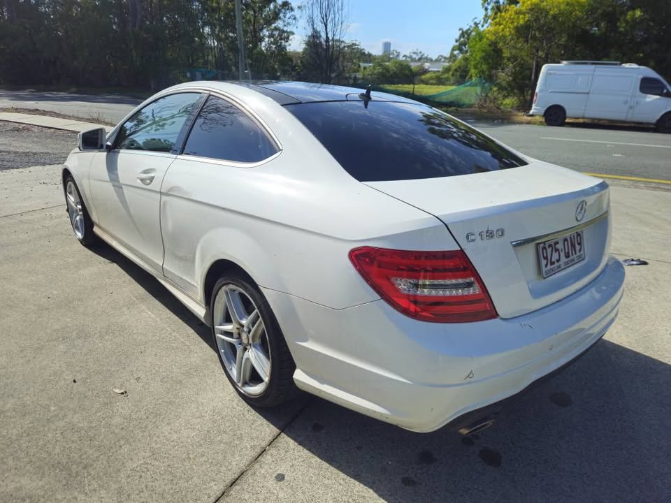 2013 Mercedes-Benz c180 w204 automatic coupe 5.jpg